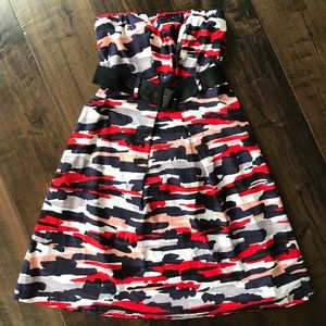 Limited strapless dress